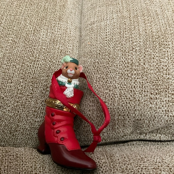 🌸3 for $18🌸 Hallmark Christmas Ornament 2000, Fashion Afoot Cute Mouse in Boot - Picture 12 of 12